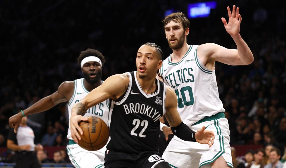 防守体系薄 防守体系薄