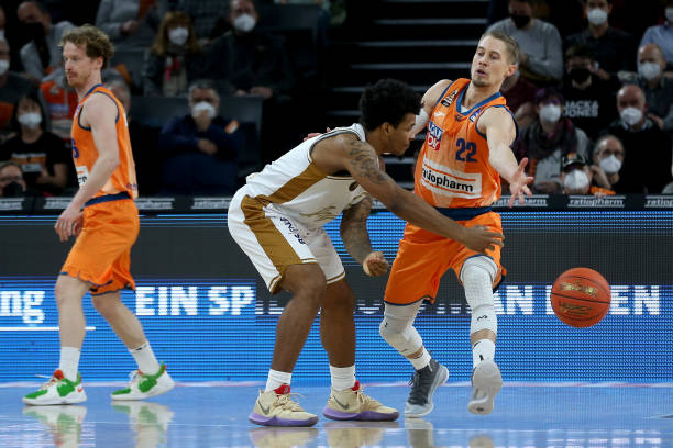 际赛事的助 际赛事的助