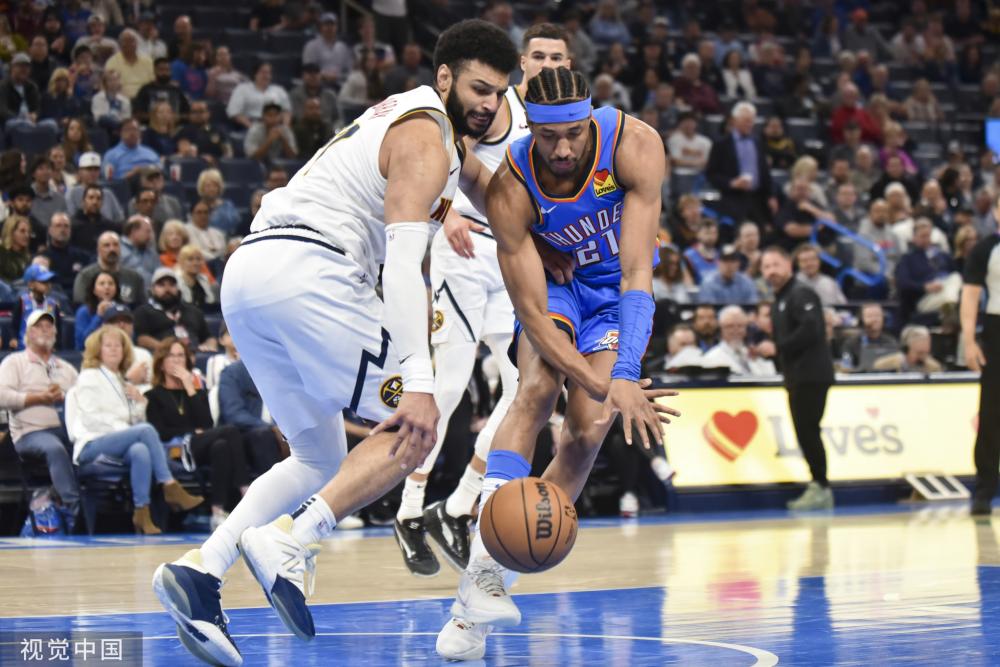 在球场上 在球场上