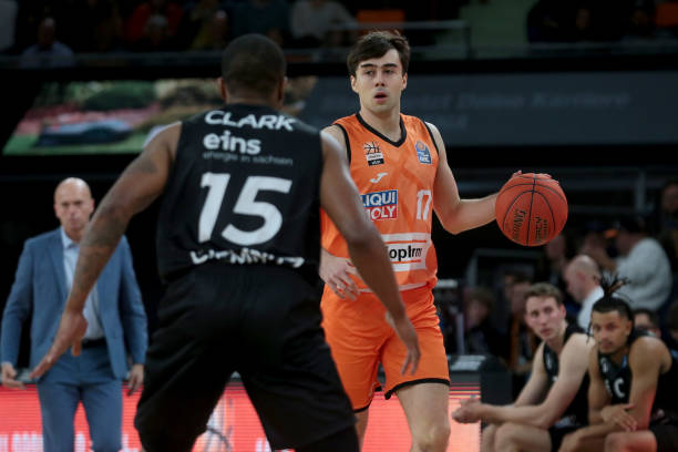 细腻控球却 细腻控球却