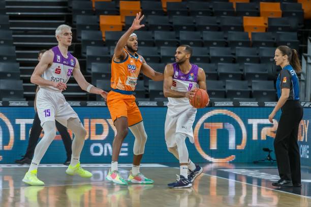 而迈尼昂则 而迈尼昂则