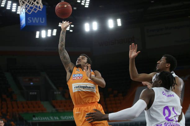 伊萨克：这场比赛属于丹-伯恩；希望未来都是光明的日子.